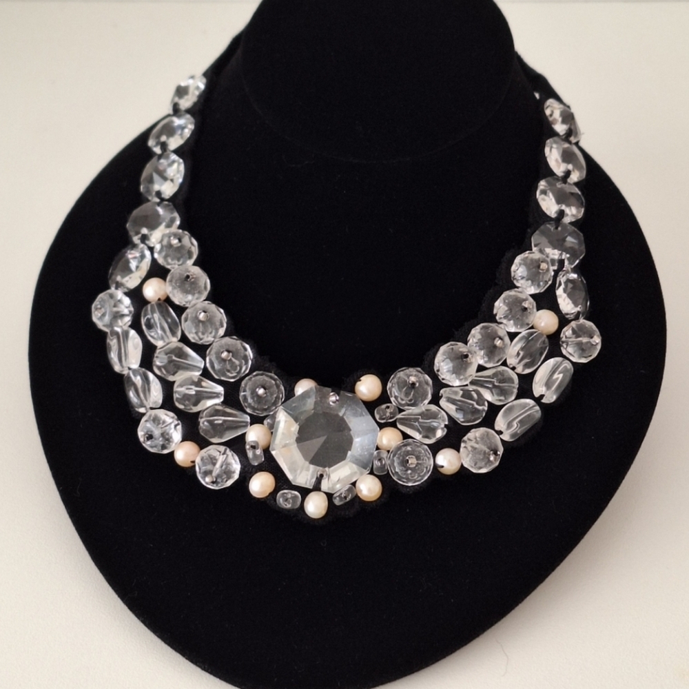 RK by Ranjana Khan Swarovski Crystal & Pearl Bib necklace with ribbon tie - NWT